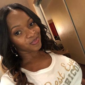 Meet your Posher, Yolanda